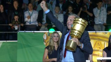 O homem que encarna a história do Frankfurt, pela quinta vez, ergue o seu Graal