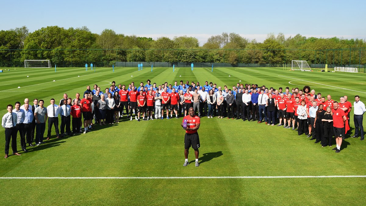 Ao desafiar o imposs&iacute;vel, interino do West Brom ganha o pr&ecirc;mio de t&eacute;cnico do m&ecirc;s na Premier League