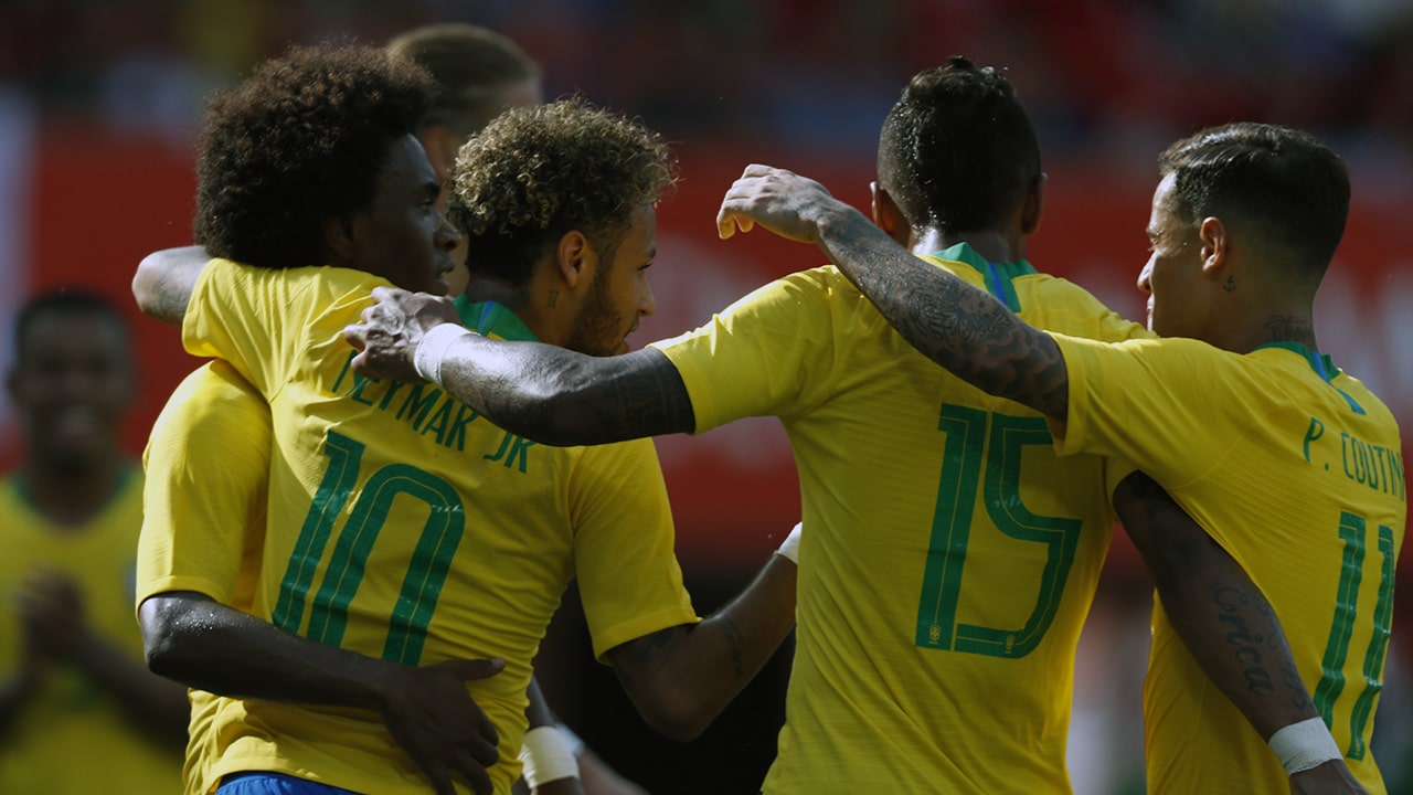 Passeio contra a &Aacute;ustria tem Brasil muito forte em trocas de passes e habilidade para decidir