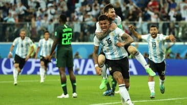 Argentina muda time, sofre, mas arranca gol no final contra Nigéria e vai às oitavas