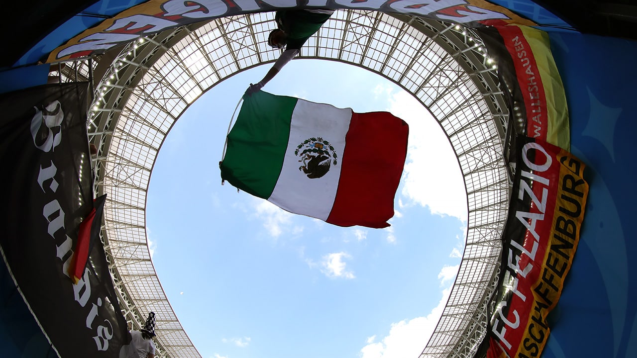 As imagens do est&aacute;dio Luzhniki, transformado no Azteca, para empurrar El Tri &agrave; vit&oacute;ria