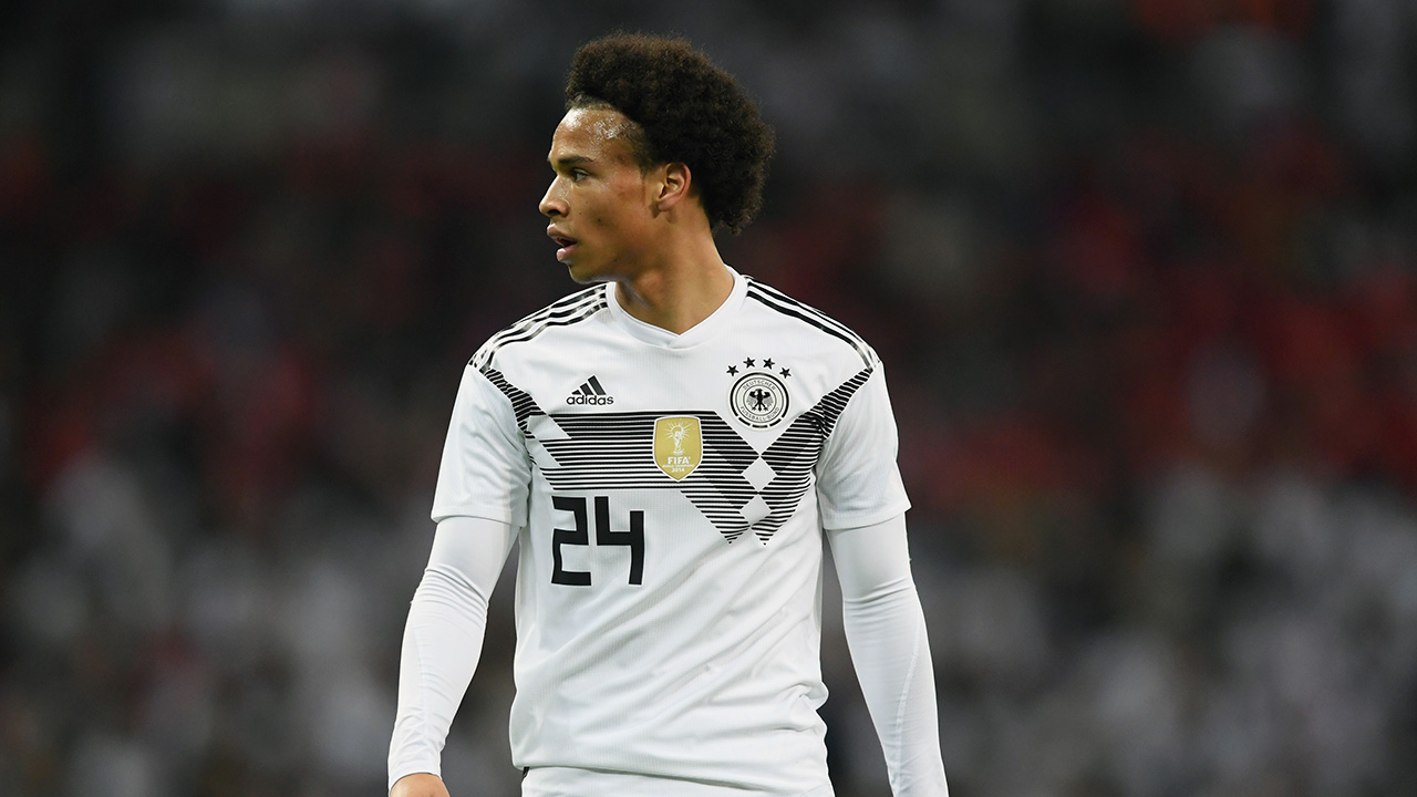 San&eacute; perde disputa com Brandt e &eacute; cortado por L&ouml;w do elenco da Alemanha para Copa 2018