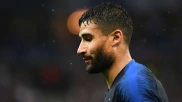“Fekir precisou lidar com a decepção de não ir ao Liverpool”, diz técnico do Lyon