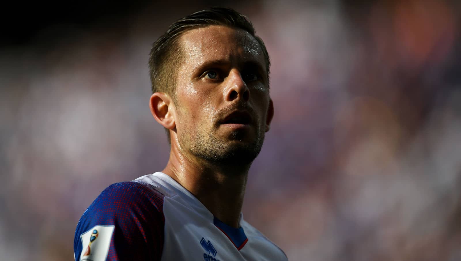 Entre tantos gigantes da Isl&acirc;ndia, Hallfredsson e Gylfi Sigurdsson foram monumentais em Moscou