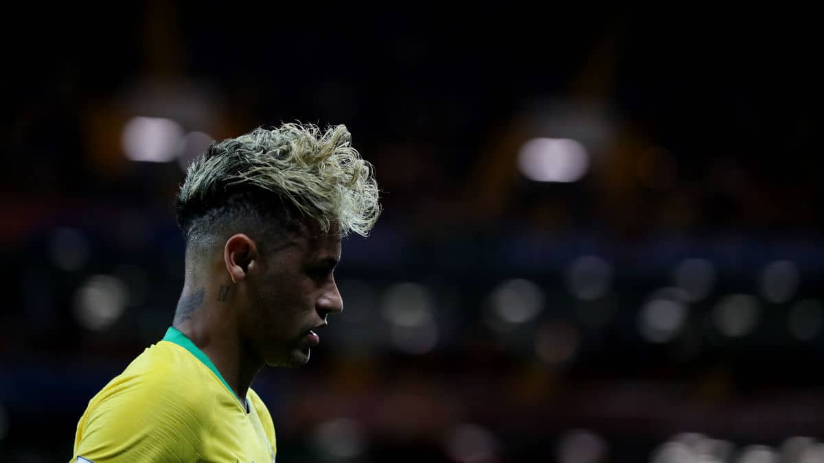 Wenger: &ldquo;Mesmo se eu fosse capit&atilde;o do Neymar, ele faria o que quisesse&rdquo;