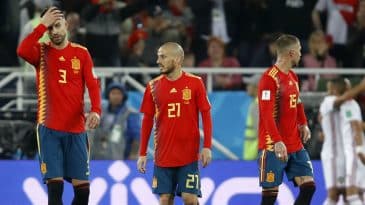 Espanha supera sustos e chega às oitavas, mas com uma defesa que não inspira confiança