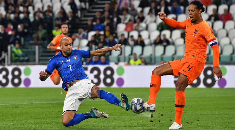 Na &ldquo;final dos sem Copa&rdquo;, It&aacute;lia e Holanda empataram, j&aacute; pensando no futuro