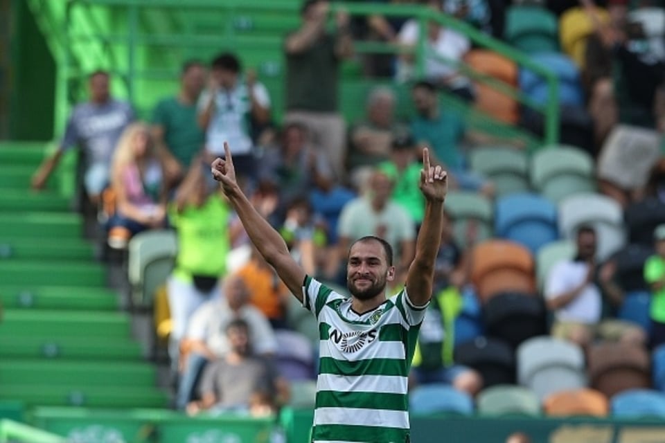 A perman&ecirc;ncia de Bas Dost no Sporting surpreende e deixa uma quest&atilde;o no ar