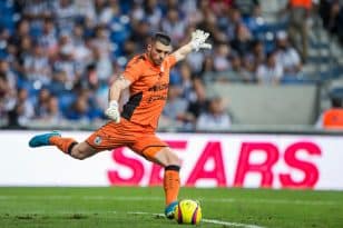 Este lance de Tiago Volpi faria um jogo de brincadeira parar