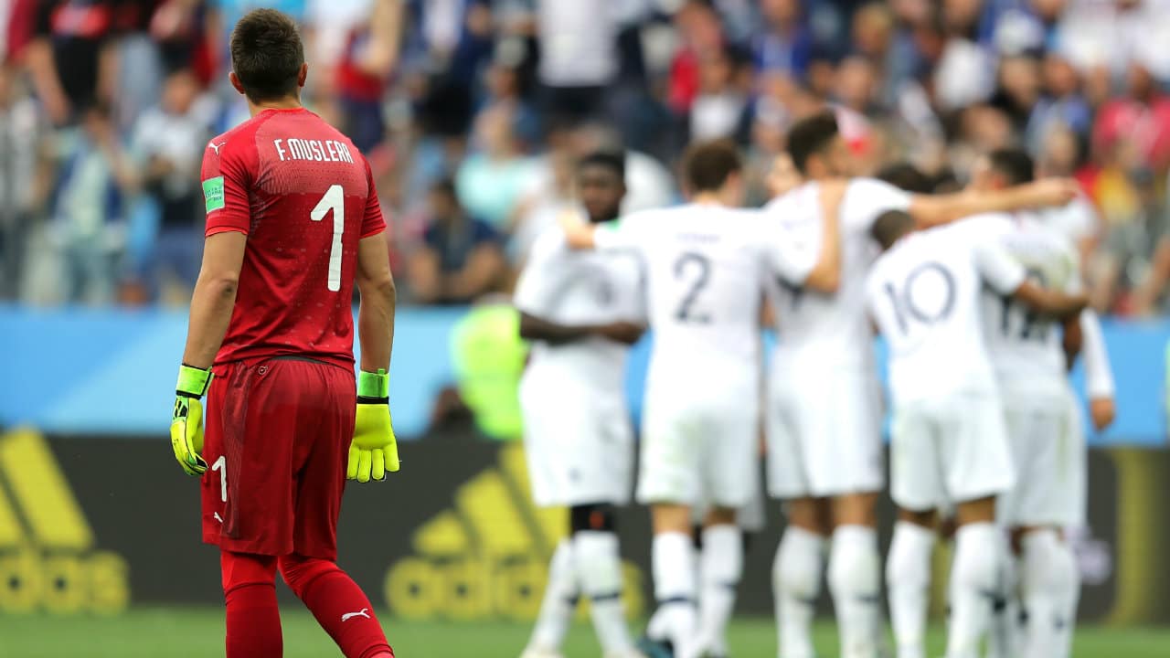 Fran&ccedil;a foi superior nos detalhes e, com ajuda de Muslera, manda Uruguai de volta para casa