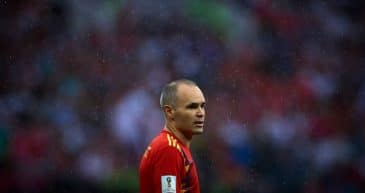 Iniesta descreve depressão em meio ao melhor período de sua carreira: “Tudo se turva e fica escuro”