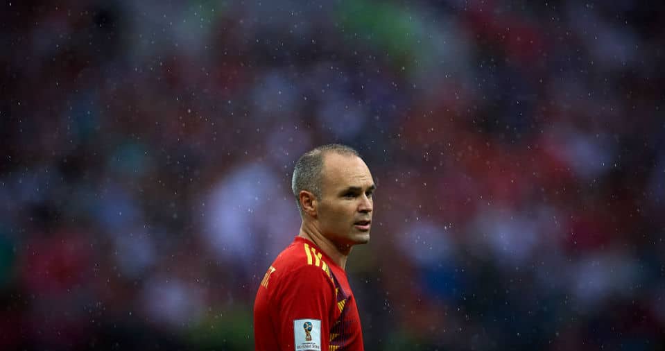 Iniesta descreve depress&atilde;o em meio ao melhor per&iacute;odo de sua carreira: &ldquo;Tudo se turva e fica escuro&rdquo;