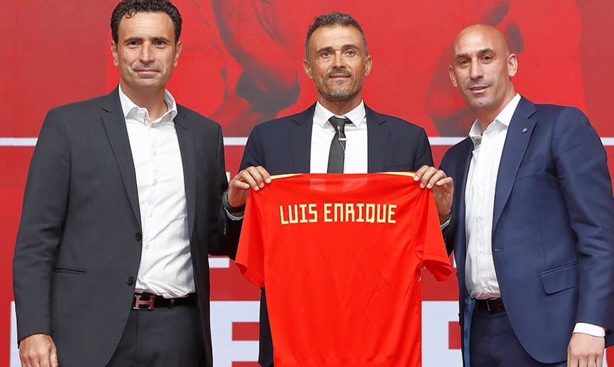 Luis Enrique: &ldquo;No meu tempo era a F&uacute;ria, mas depois a Espanha encontrou o que somos de verdade&rdquo;