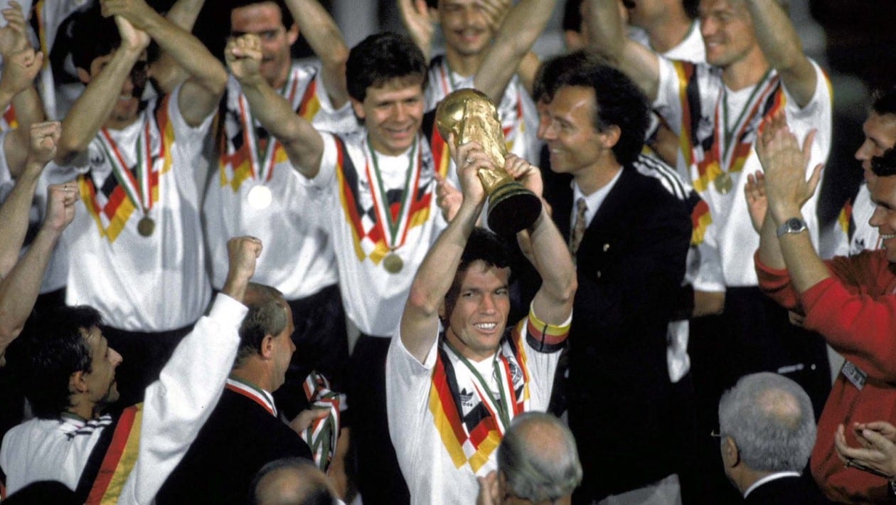 As Copas em 8 de julho: Entre tantos grandes nomes, Matth&auml;us consagrou o tri da Alemanha