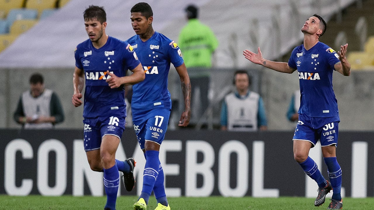 Cruzeiro se agigantou no Maracan&atilde; diante do inoperante Flamengo para vencer com autoridade