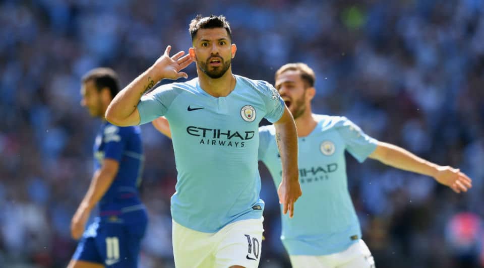 Comandado por Ag&uuml;ero, o City jogou por m&uacute;sica para envolver o Chelsea e faturar a Community Shield