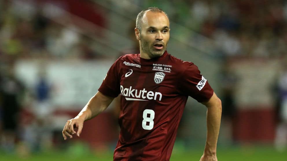 Iniesta abriu sua contagem no Jap&atilde;o com um gol magn&iacute;fico