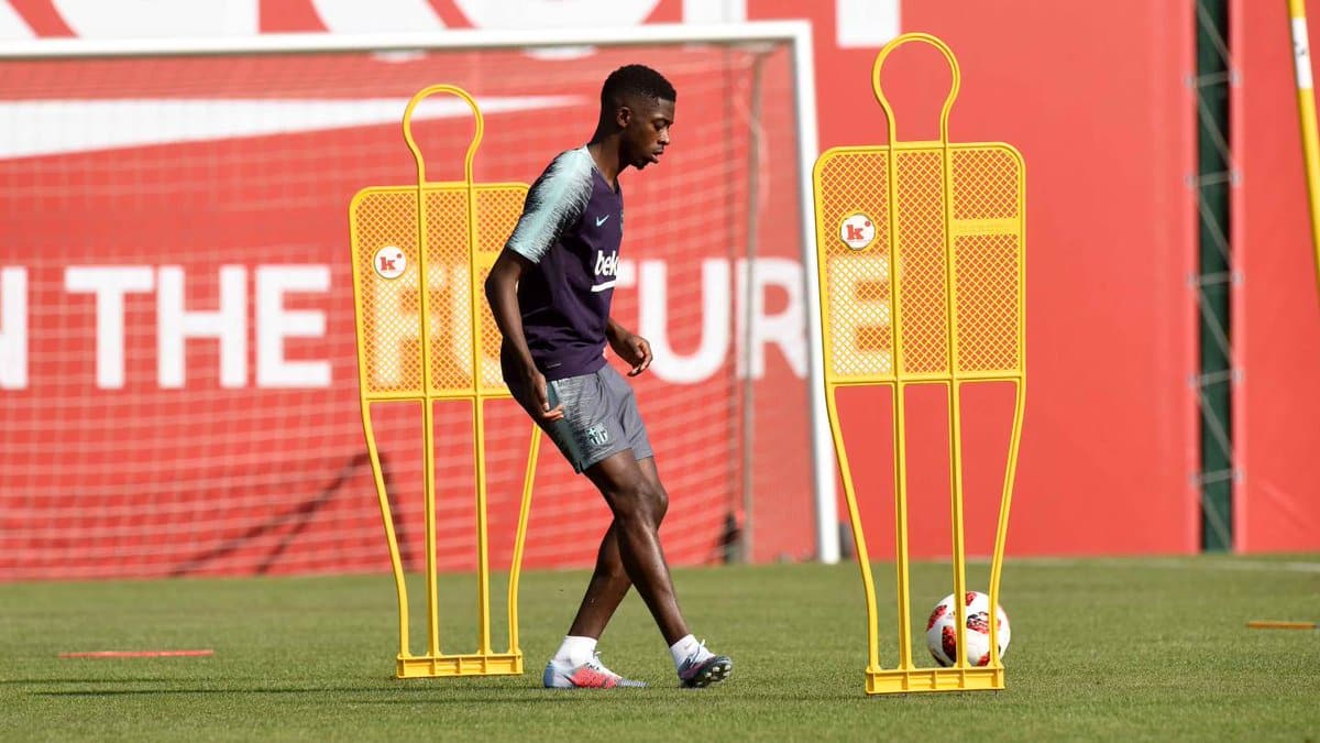 Demb&eacute;l&eacute; antecipou fim das f&eacute;rias e, de surpresa, se reapresentou para treinar no Barcelona
