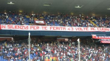 Torcida do Genoa fez 43 minutos de silêncio em homenagem a mortos em queda de ponte