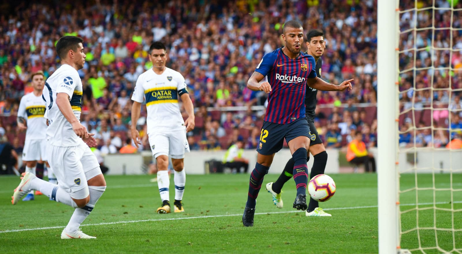 Com um gola&ccedil;o no Camp Nou, Rafinha cada vez mais reivindica seu espa&ccedil;o no Barcelona