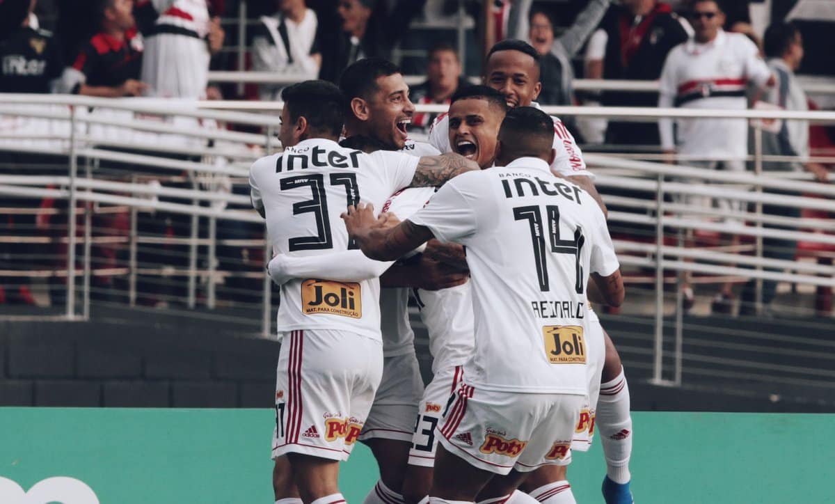 Fazia quase uma d&eacute;cada que o S&atilde;o Paulo n&atilde;o era l&iacute;der em uma rodada t&atilde;o avan&ccedil;ada do Brasileir&atilde;o