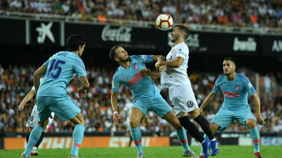 Griezmann deu uma assist&ecirc;ncia soberba, mas o Valencia buscou o empate em grande duelo no Mestalla