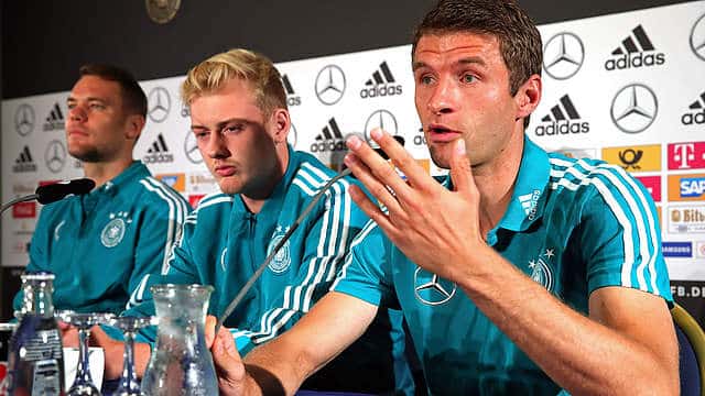 Neuer, capit&atilde;o da Alemanha: &ldquo;N&oacute;s dependemos fortemente de jogadores de origem imigrante&rdquo;