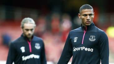 Técnico do Everton diz que pode usar Richarlison como centroavante