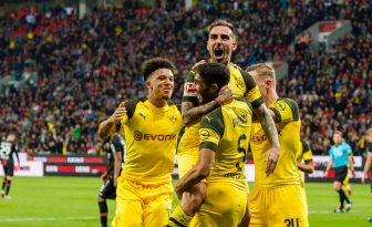 Nos minutos finais, o Dortmund buscou uma virada inimaginável e assume a liderança da Bundesliga