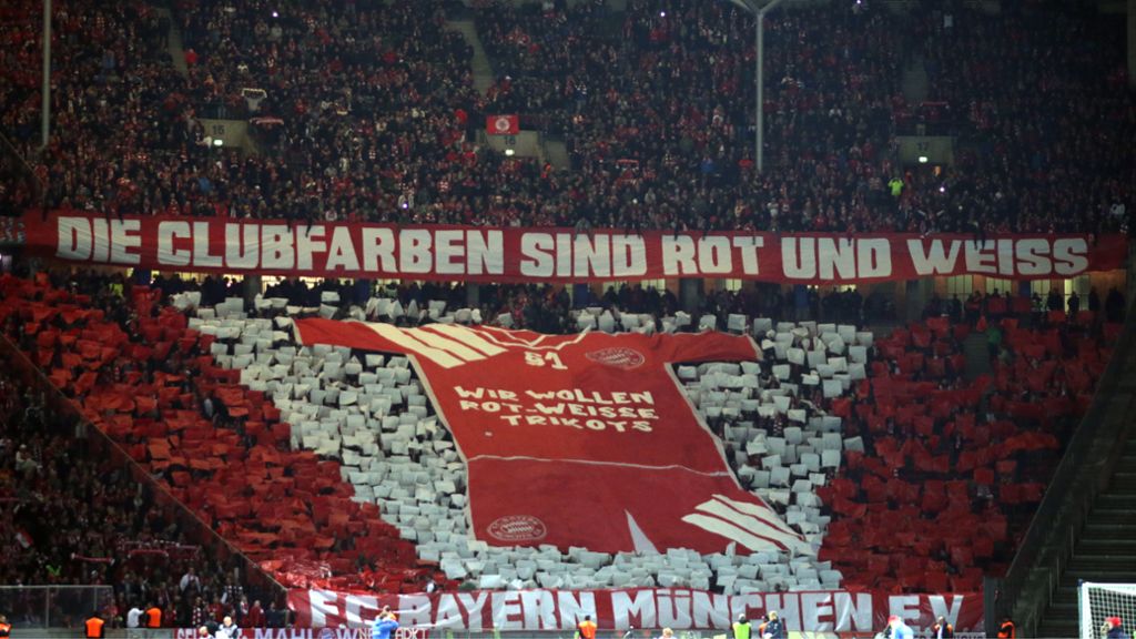 Torcida do Bayern fez um bandeir&atilde;o para lembrar ao clube que suas cores s&atilde;o o vermelho e o branco