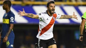 Com dois golaços e Armani, River Plate derruba o Boca Juniors na Bombonera