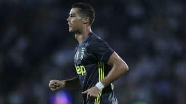 Ronaldo martelou, martelou e martelou até finalmente deixar seu gol contra o Frosinone