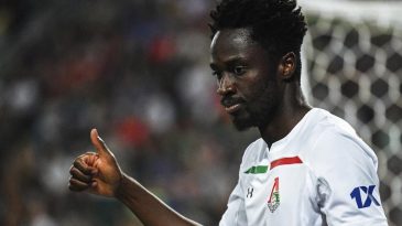 É até difícil de acreditar que o inestimável Éderzito executou este maravilhoso voleio pelo Lokomotiv