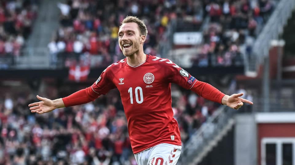 De volta com seus astros, a Dinamarca conquistou uma &oacute;tima vit&oacute;ria sobre Gales