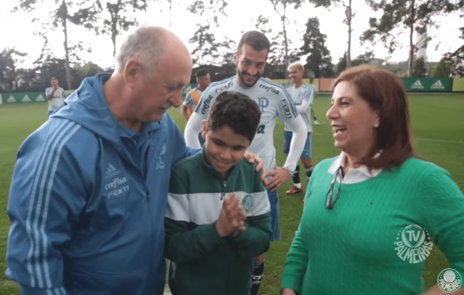 &Eacute; imposs&iacute;vel n&atilde;o se emocionar com a visita do menino Nickollas aos jogadores do Palmeiras