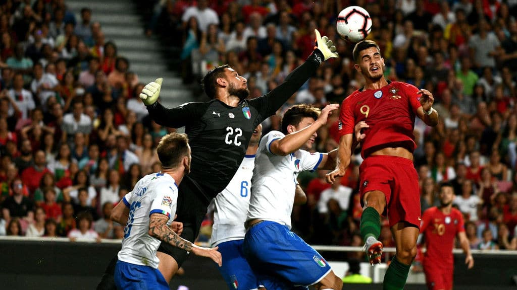 Cheia de mudan&ccedil;as, It&aacute;lia perde para Portugal, com gol solit&aacute;rio de Andr&eacute; Silva