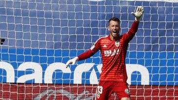 Neto pega mais um pênalti para o Valencia e garante a vitória fora contra a Real Sociedad