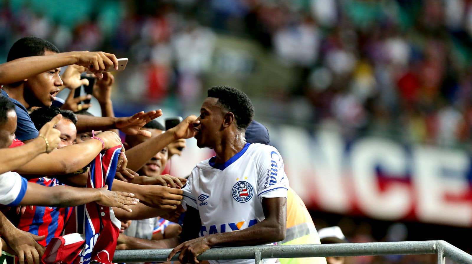 A empolga&ccedil;&atilde;o no Bahia &eacute; natural, diante do in&iacute;cio mete&oacute;rico de Ramires entre os profissionais