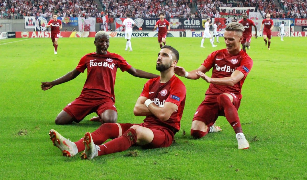 No &ldquo;d&eacute;rbi da Red Bull&rdquo;, o Salzburg mostrou quem veio primeiro e conquistou uma vit&oacute;ria card&iacute;aca