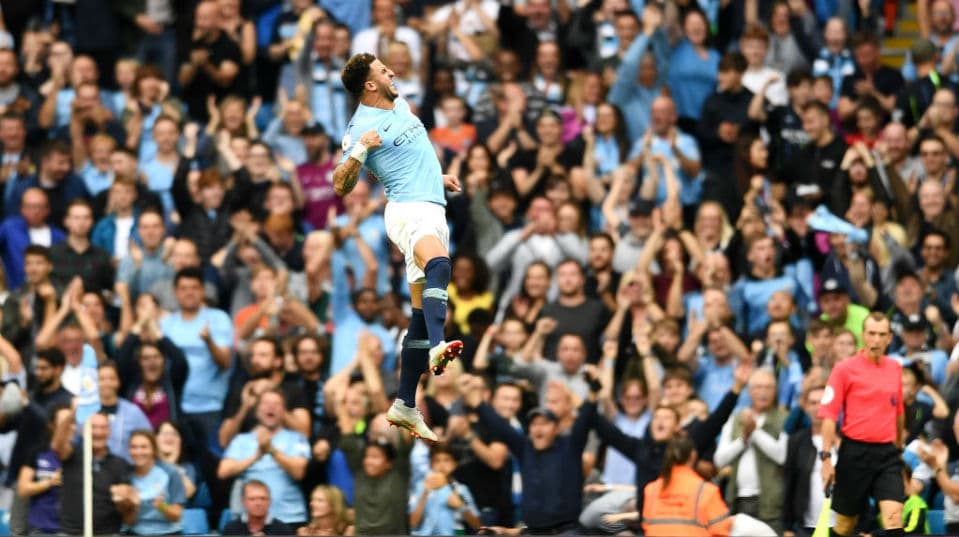 Um petardo de Walker serviu para definir a dura vit&oacute;ria do City sobre o Newcastle