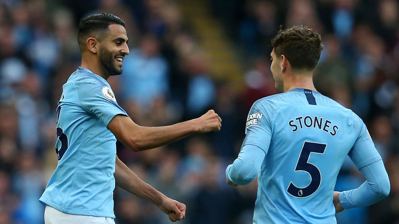Em dia de goleada do Manchester City sobre o Burnley, destaque para o gola&ccedil;o de Mahrez