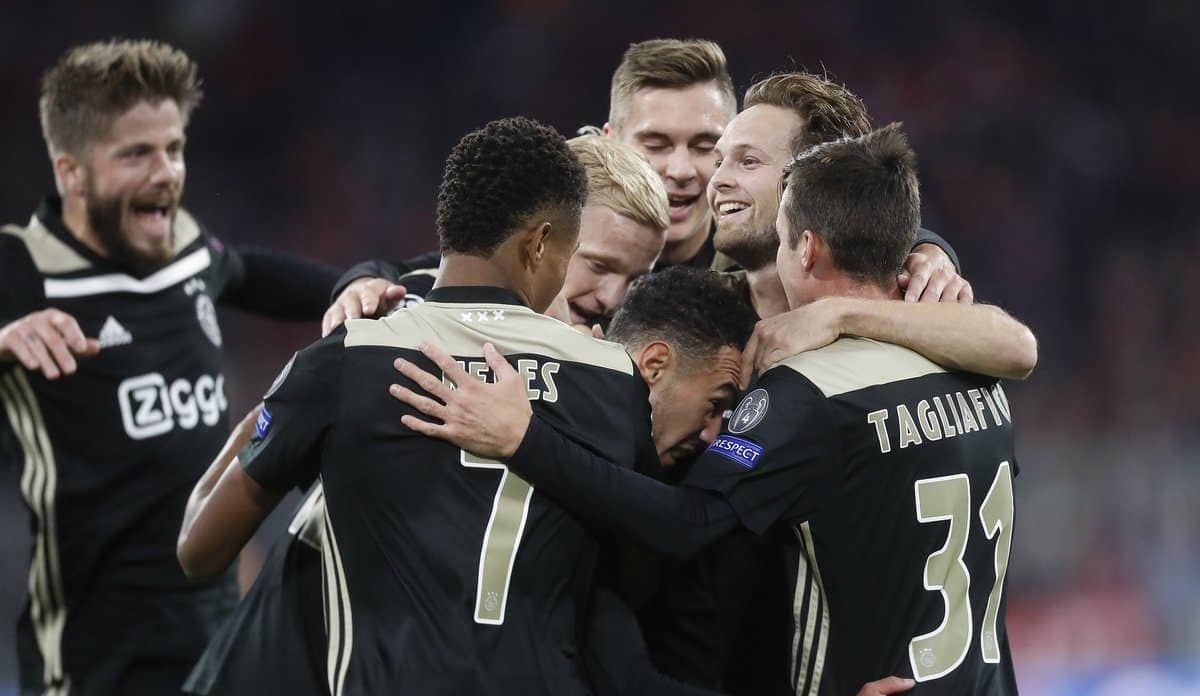 O Ajax jogou como o grande que &eacute;, encarando o Bayern de igual e criando chances para ir al&eacute;m do empate