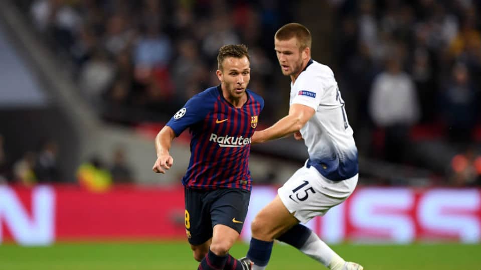 Arthur fez um grande jogo na Champions, para arrancar elogios de quem ainda n&atilde;o conhecia seu futebol