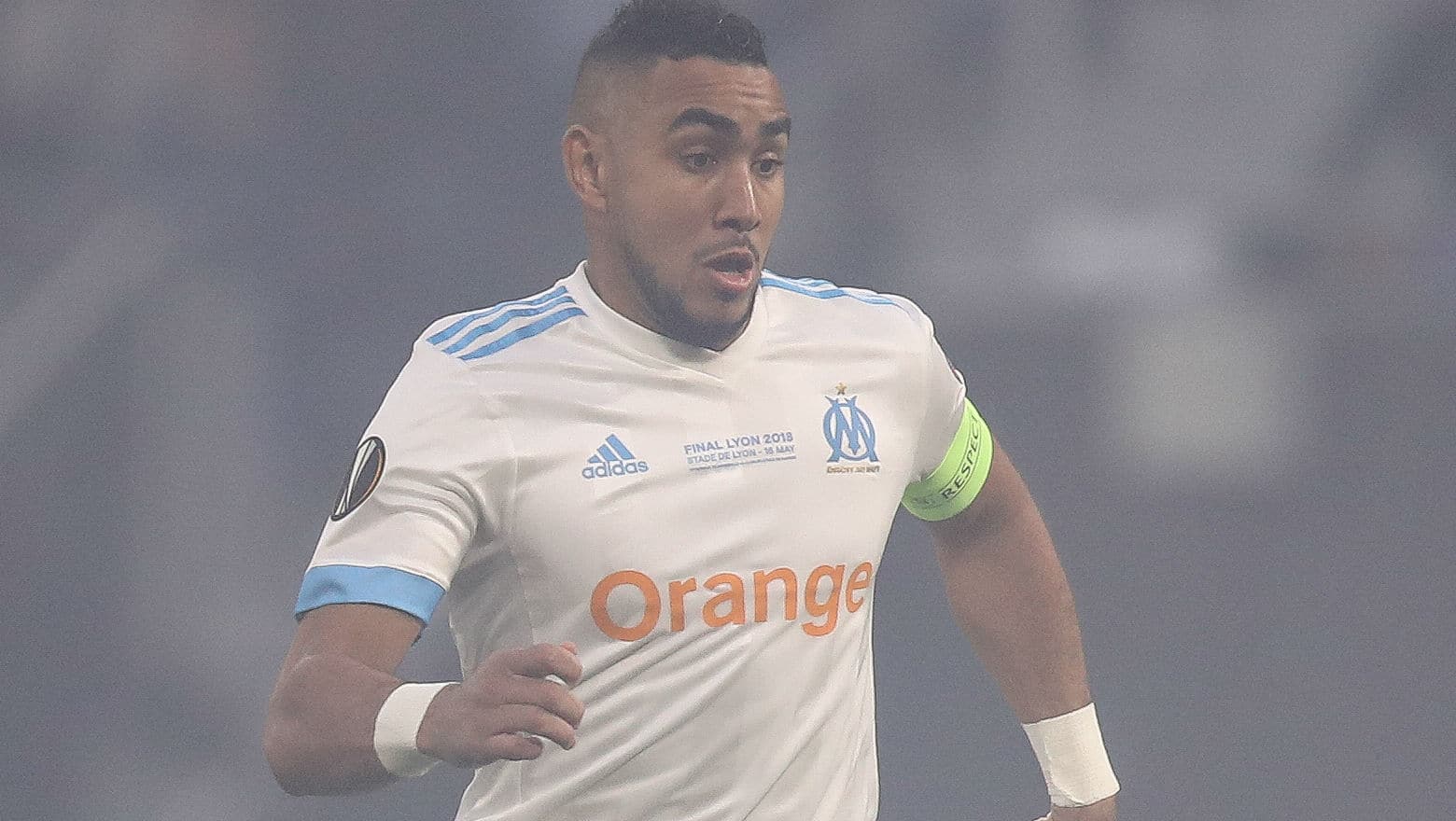 Olha o drible que Payet deu antes de anotar um belo gol pelo Olympique Marseille