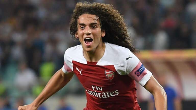 O Arsenal confiou em seus garotos e dois deles balan&ccedil;aram as redes pela primeira vez como profissionais