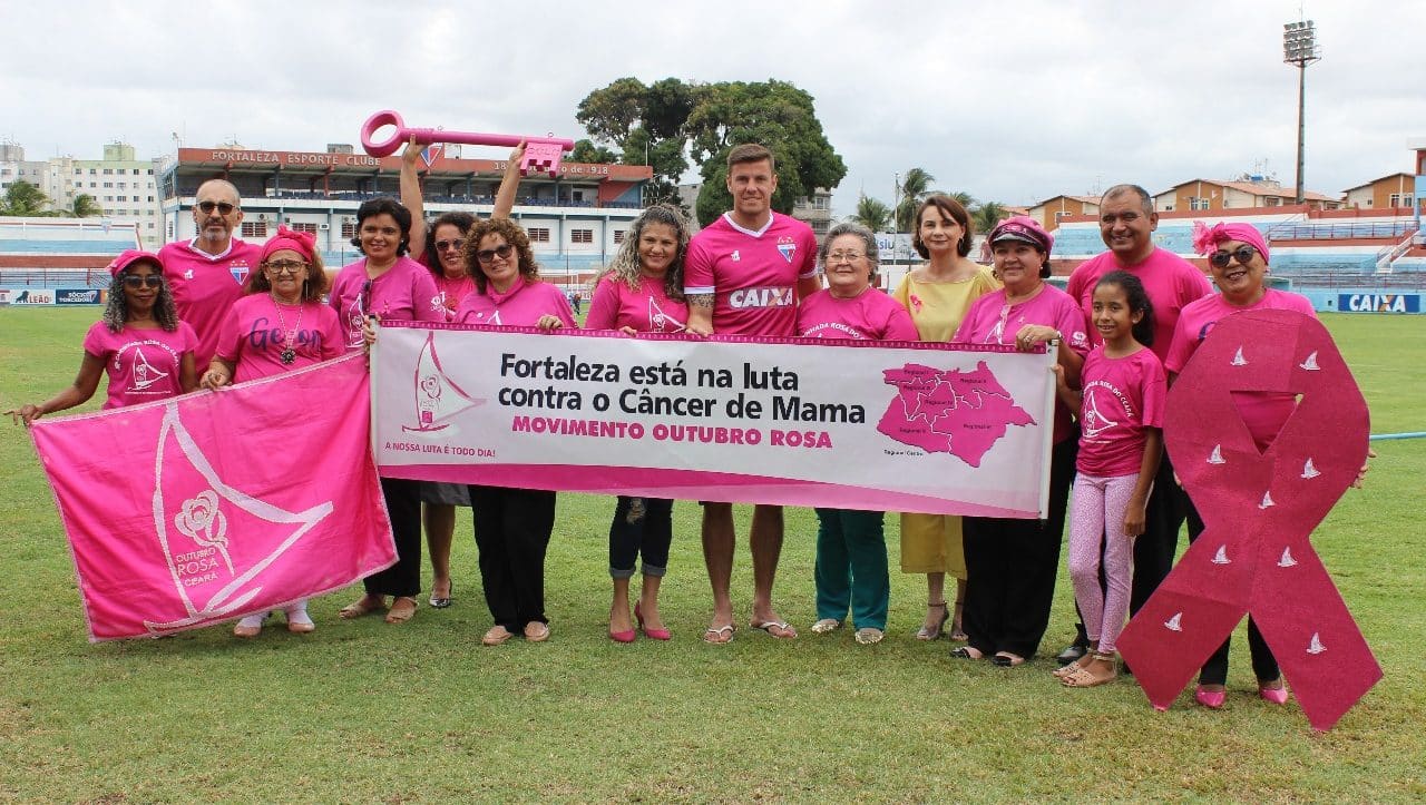 &Eacute; bacana ver cada vez mais clubes no Brasil envolvidos com o Outubro Rosa &ndash; s&atilde;o v&aacute;rias camisas neste ano