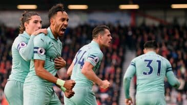 Aubameyang vira artilheiro da Premier League com gol da vitória do Arsenal sobre o Bournemouth