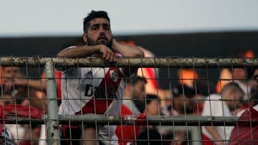 No dia da final que não aconteceu, Conmebol demonstrou ao mundo sua incompetência