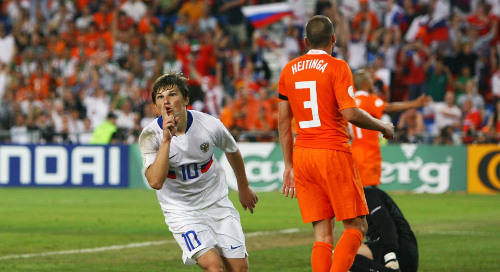 Arshavin encerra uma carreira de inesquec&iacute;veis lampejos, mas aqu&eacute;m das ilus&otilde;es que provocou