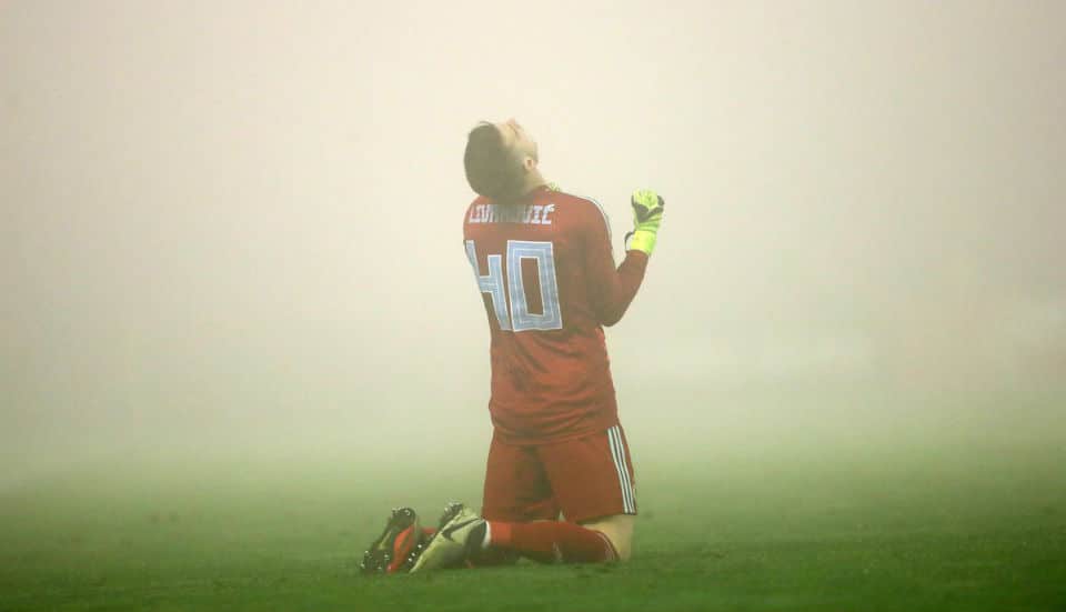 Foi dif&iacute;cil enxergar, mas o Dinamo Zagreb viveu uma noite hist&oacute;rica rumo aos mata-matas da Liga Europa